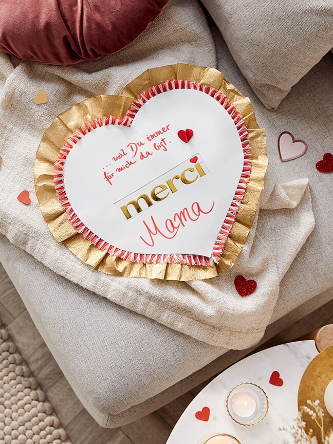 Zur Bastelidee: merci mit Rüschenherz